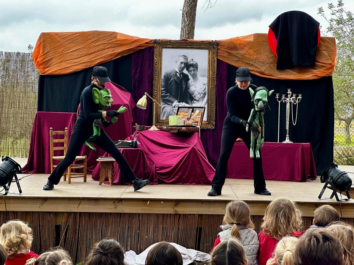 El musical de marionetas gigantes, 'Ibiza, una isla de leyendas'.