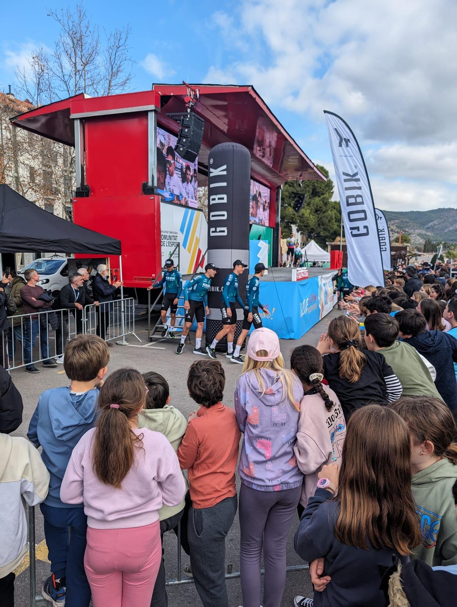 Galería | Benicàssim disfruta con la Volta a la Comunitat