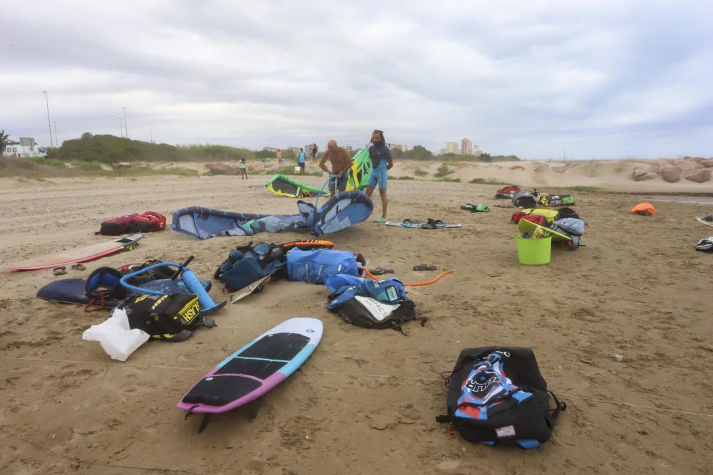 Kite Surf en la playa prohibida de Massalfassar