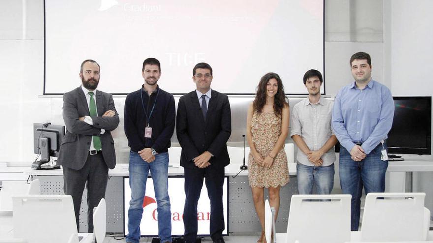 De izq. a dcha., Fernando Jiménez, Rubén Ferreiro, Manuel Varela y los investigadores de Gradiant Manuela Martín, Pablo Dago y José Manuel Pintor, ayer, durante la presentación del proyecto.