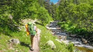 La ruta de senderismo de Extremadura que rodea un embalse y pasa por un castro celta