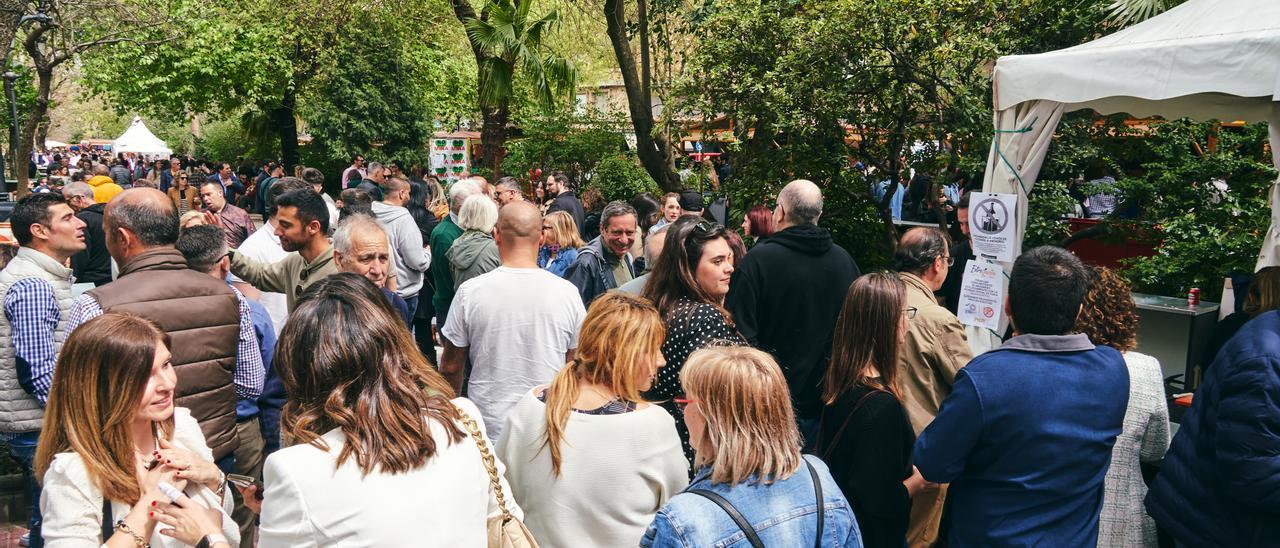 Feria Extregusta en el Paseo de Cánovas en Cáceres.