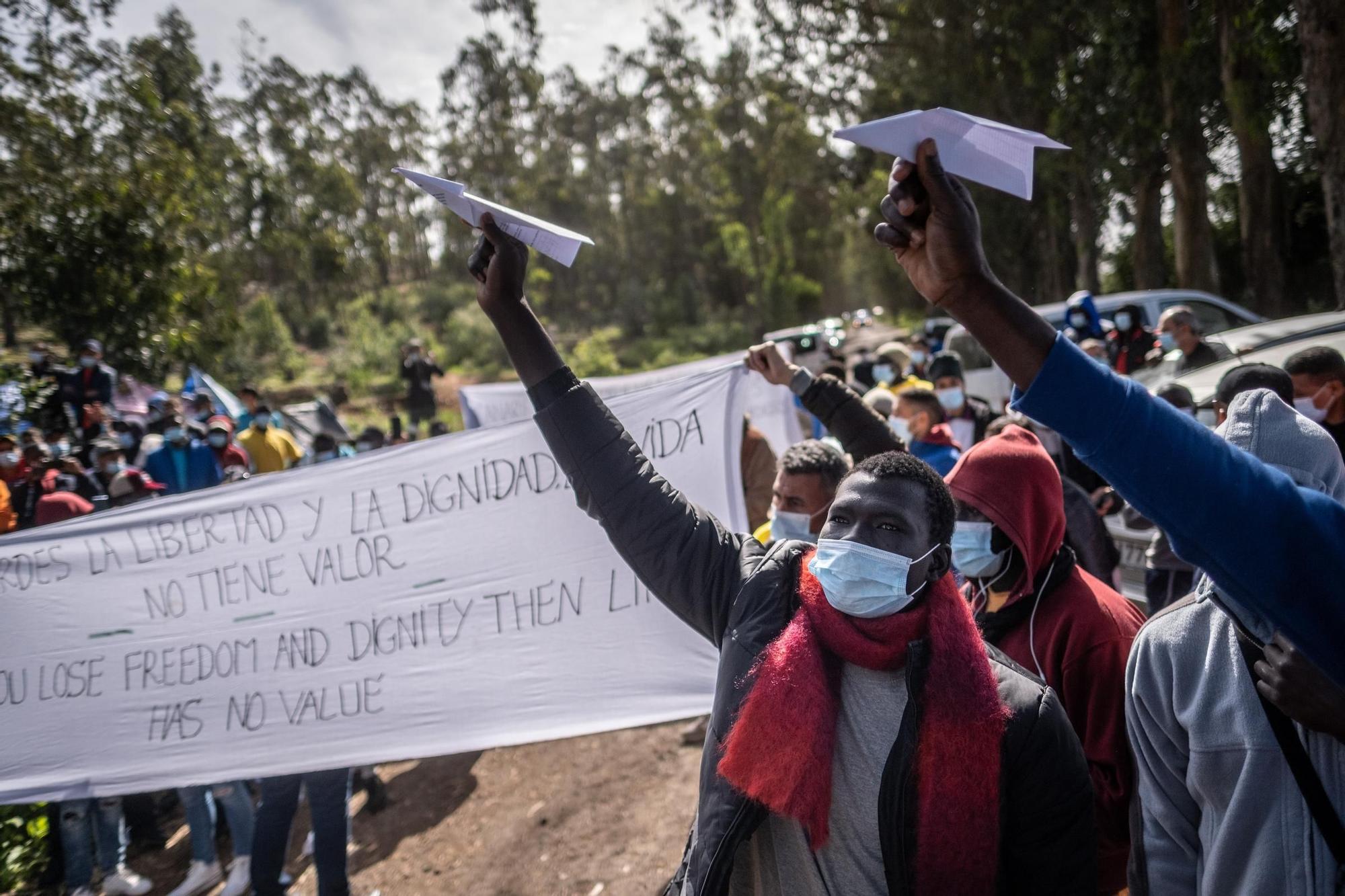 Protestas de migrantes en Las Raíces