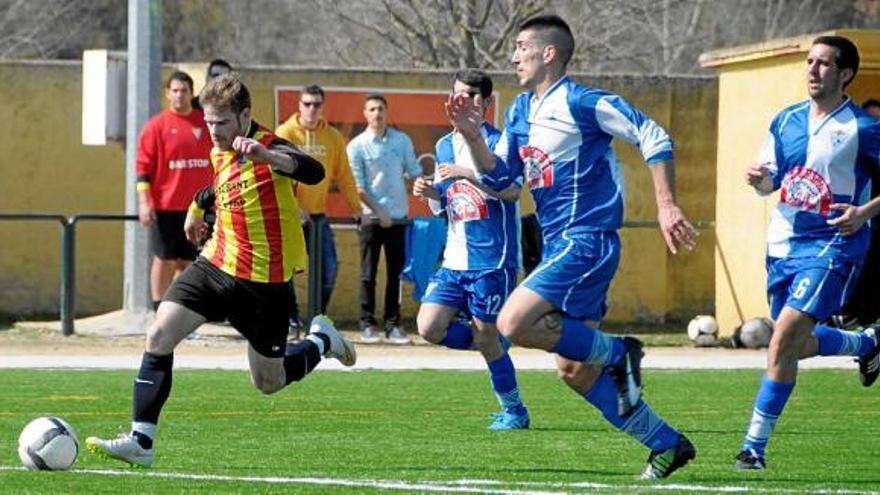 El Pare Ignasi Puigs&#039;endú els tres punts en el duel contra el Callús (4-2)