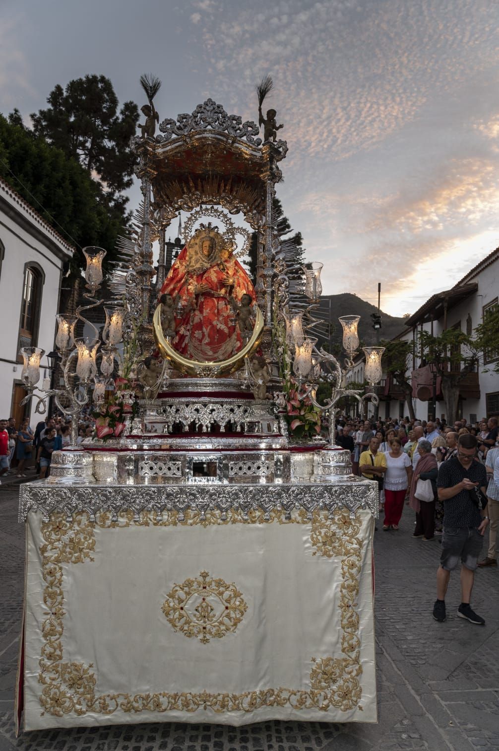 Teror celebra el Pino con sus fieles