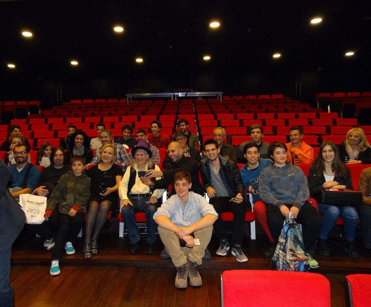 Trobada amb els mags de l'associació Màgia Central