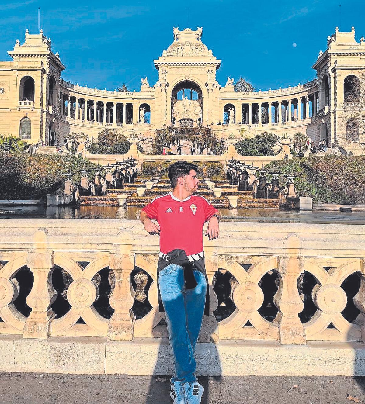 Ángel Soriano, con la camiseta del Real Murcia en Marsella.