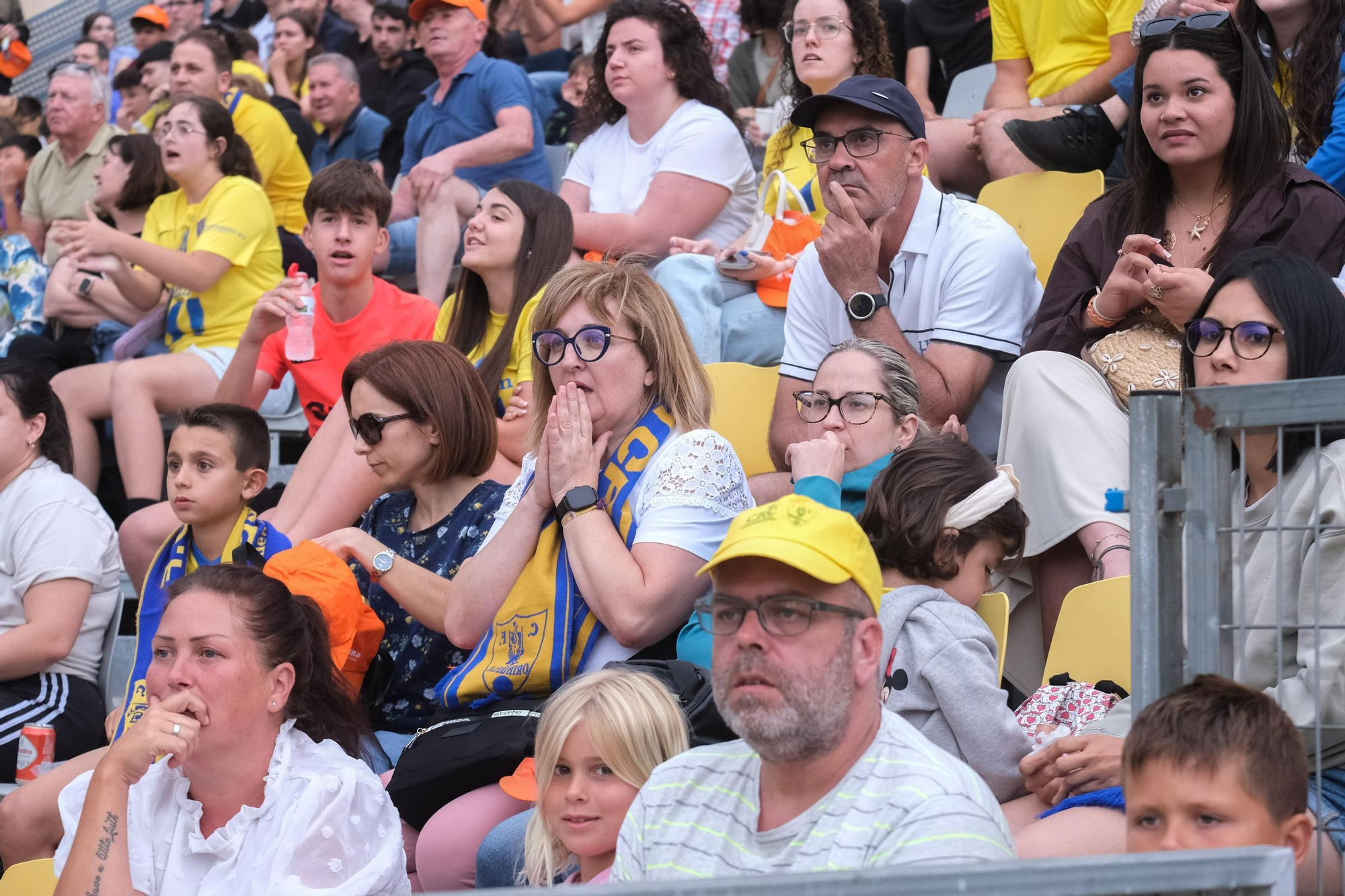 Así se ha vivido el Barakaldo - Orihuela en el estadio de Los Arcos