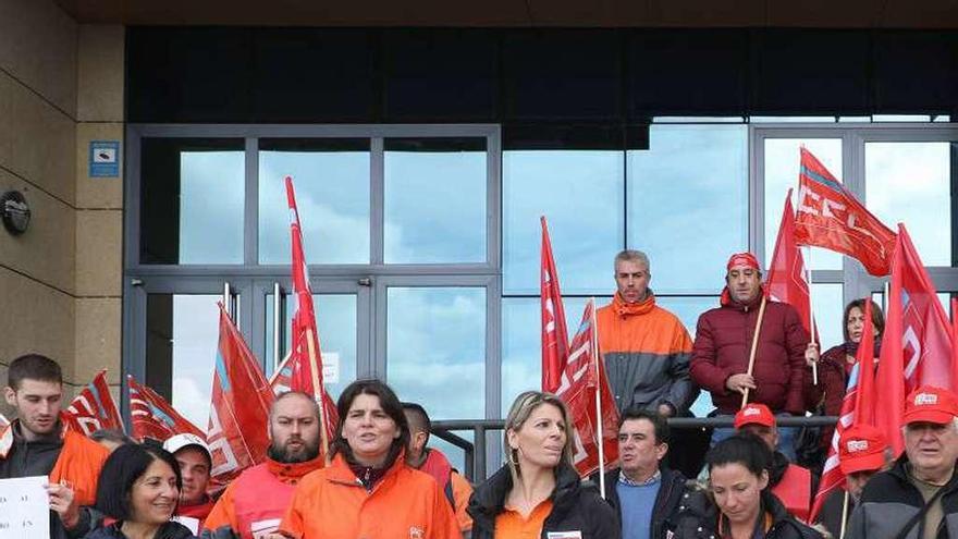 Concentración de trabajadores de Unipost contra el ERE.
