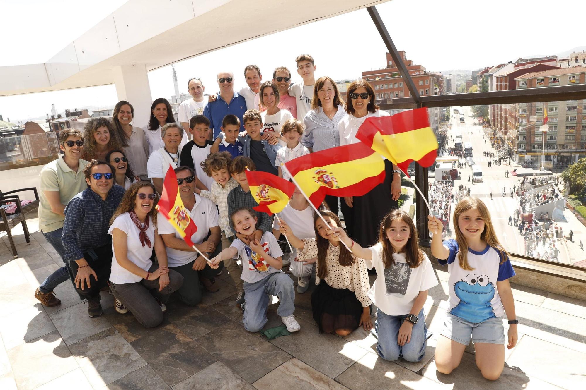 EN IMÁGENES: Así fue el multitudinario desfile en Oviedo por el Día de las Fuerzas Armadas