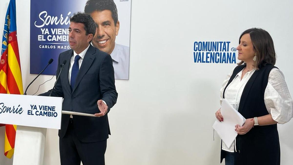 El líder del PPCV, Carlos Mazón, junto a la secretaria general del partido, María José Catalá, este lunes.