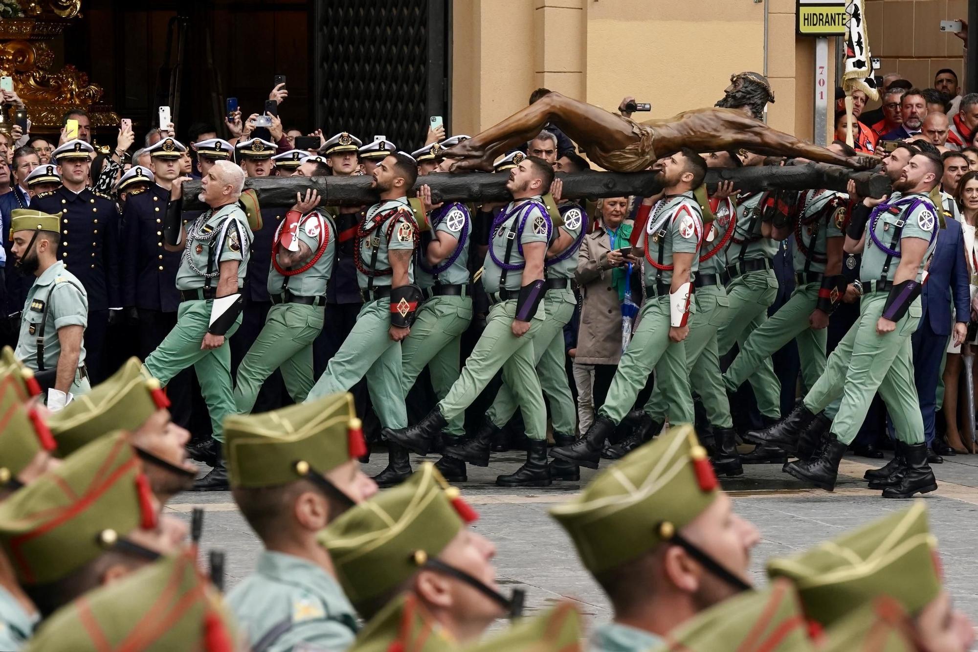 El traslado de la Legión del Cristo de la Buena Muerte de Mena, en imágenes