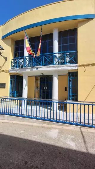 Los vecinos se rebelan contra el recorte de días de atención médica en la Barraca durante el verano