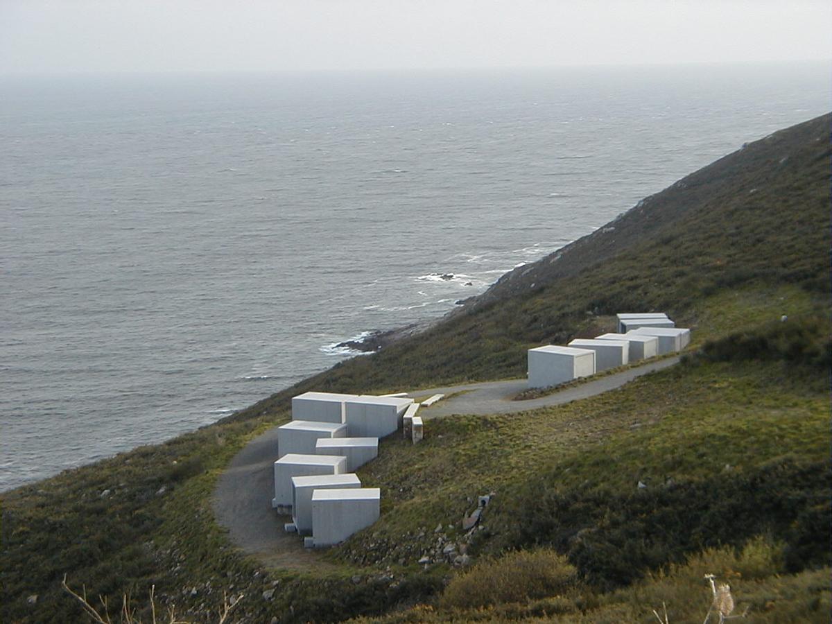 Cementerio de Fisterra. Arquitecto César Portela.