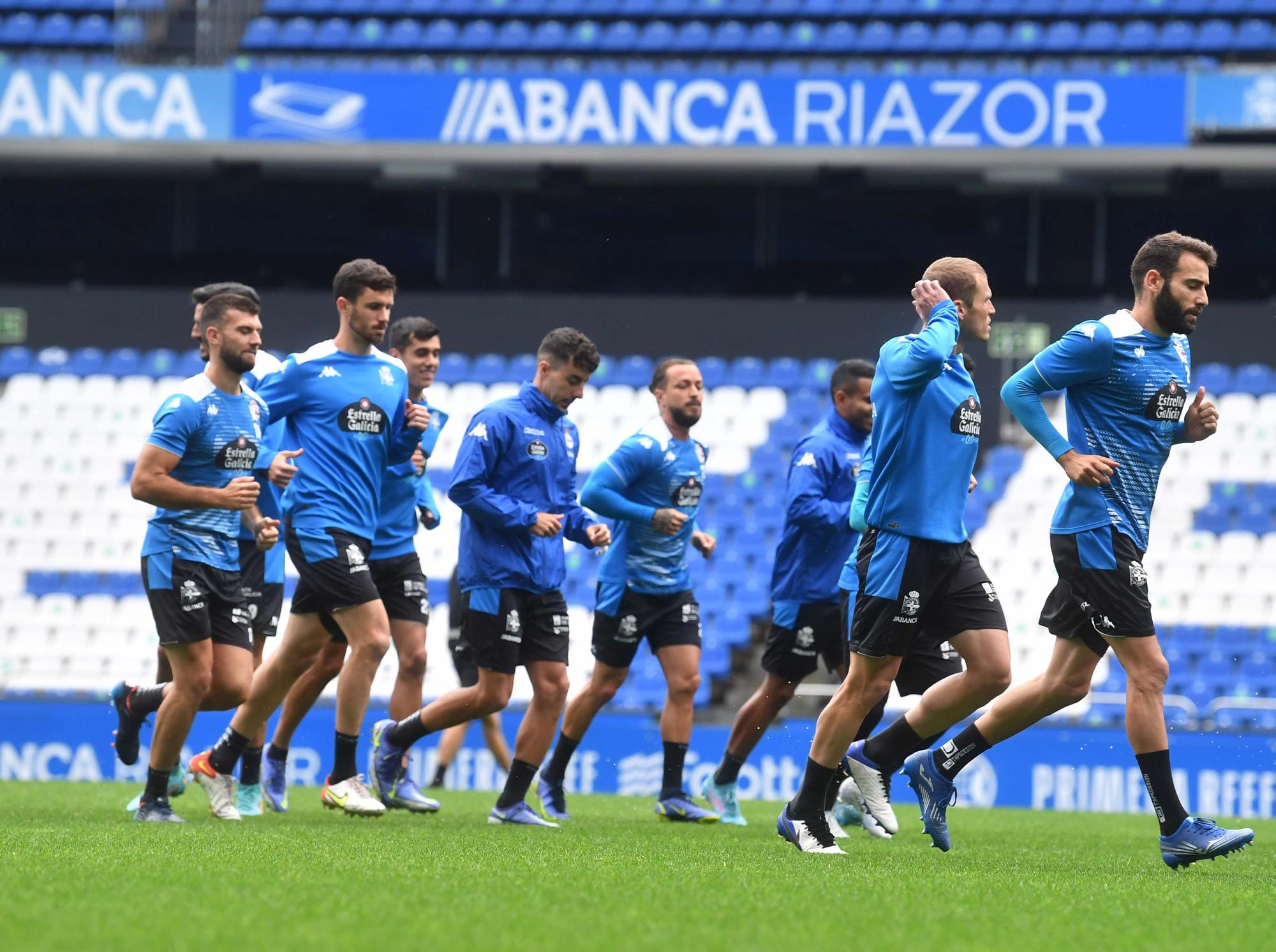 El Dépor entrena en Riazor para preparar el 'play off'