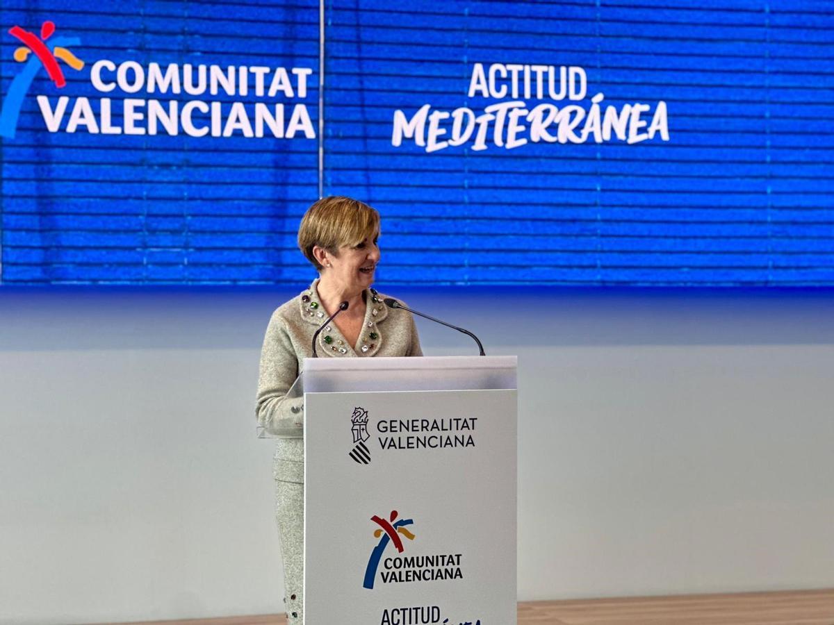 La consellera Marian Cano, en el estand de la Comunitat Valenciana en Fitur.