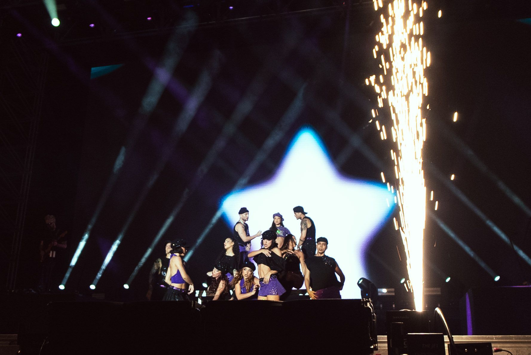 Fotogalería | El brillo de Emilia pone a bailar a toda la Plaza de España