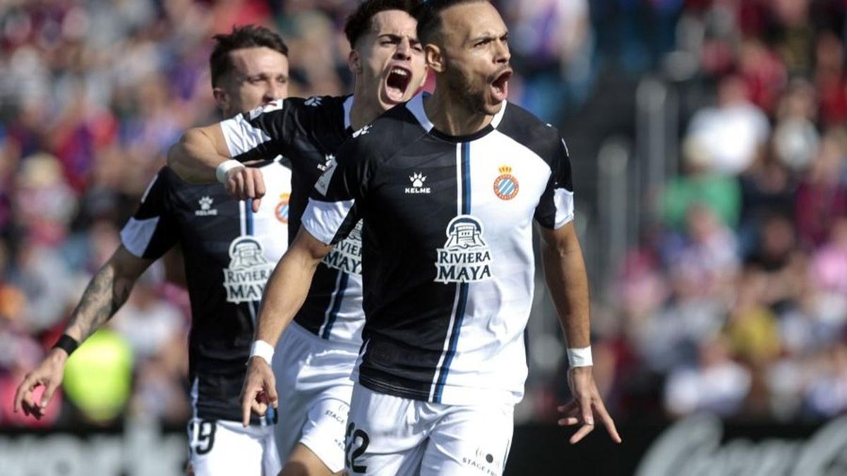 Braithwaite, ante el Eldense.