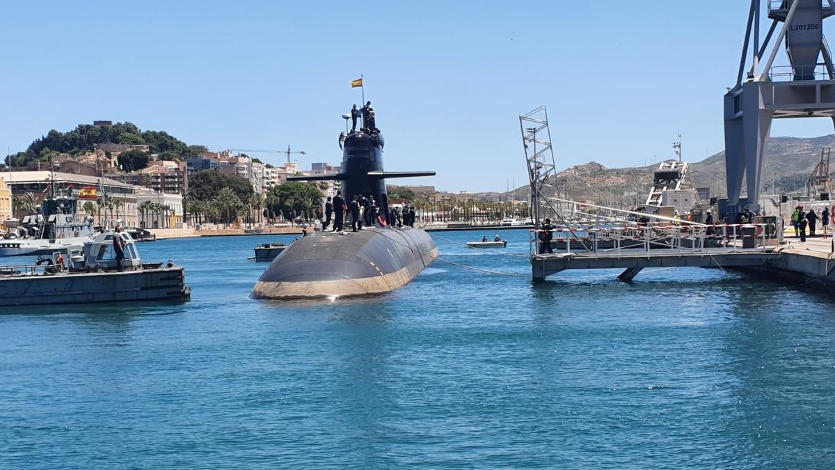 El submarino S-81 realiza su primera salida al mar