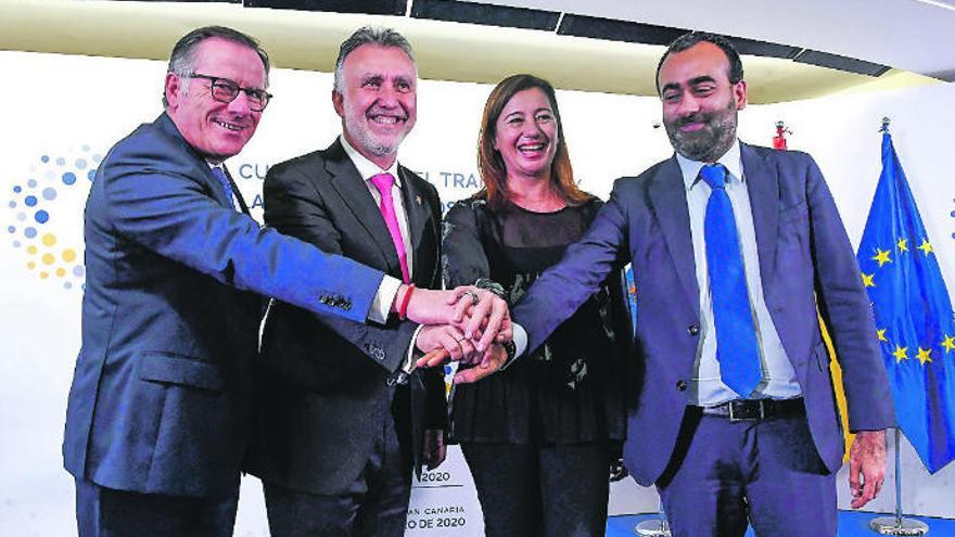 Los presidentes de Canarias, Baleares y Melilla y el director de Fomento de Ceuta el pasado enero.