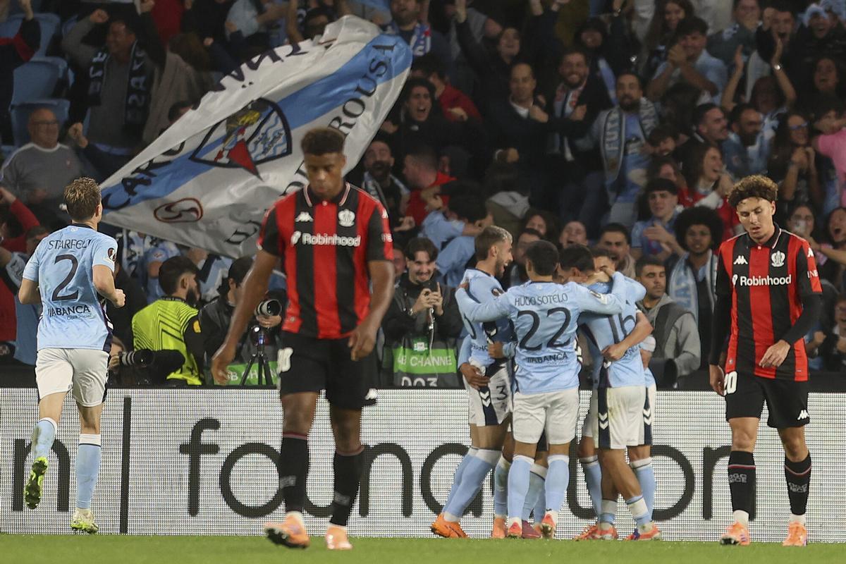 Los jugadores del Celta celebran un segundo gol ante el Niza en Balaídos en foto de archivo de Salvador Sas. EFE