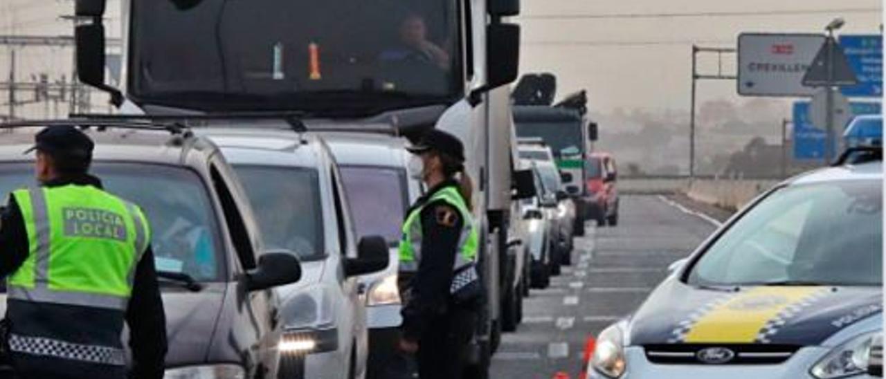 Uno de los controles del cierre del municipio de Elche