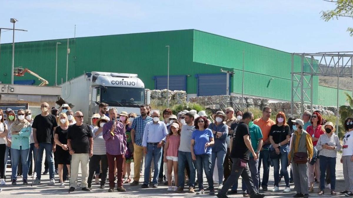 Protesta por los malos olores del vertedero