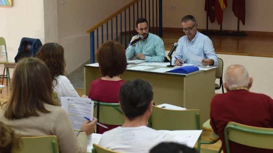 Reunión del Consejo Escolar Municipal, ayer en el Carmen Conde.