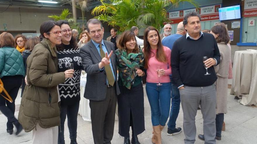 Caballero felicitó las fiestas a los trabajadores municipales.