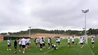 Día 1 del nuevo CD Castellón: la pelota echa a rodar en la Coma