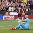Marko Dmitrovic no tuvo su día en el Camp Nou