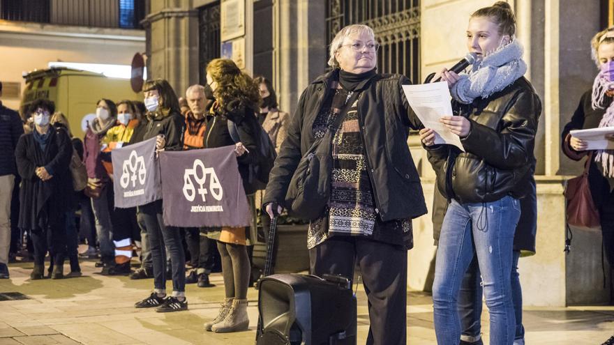 Clam a Igualada contra la violació d&#039;una jove