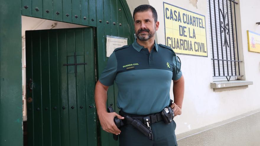 Agente Jesús Alcañiz, del puesto principal de la Guardia Civil de Picassent