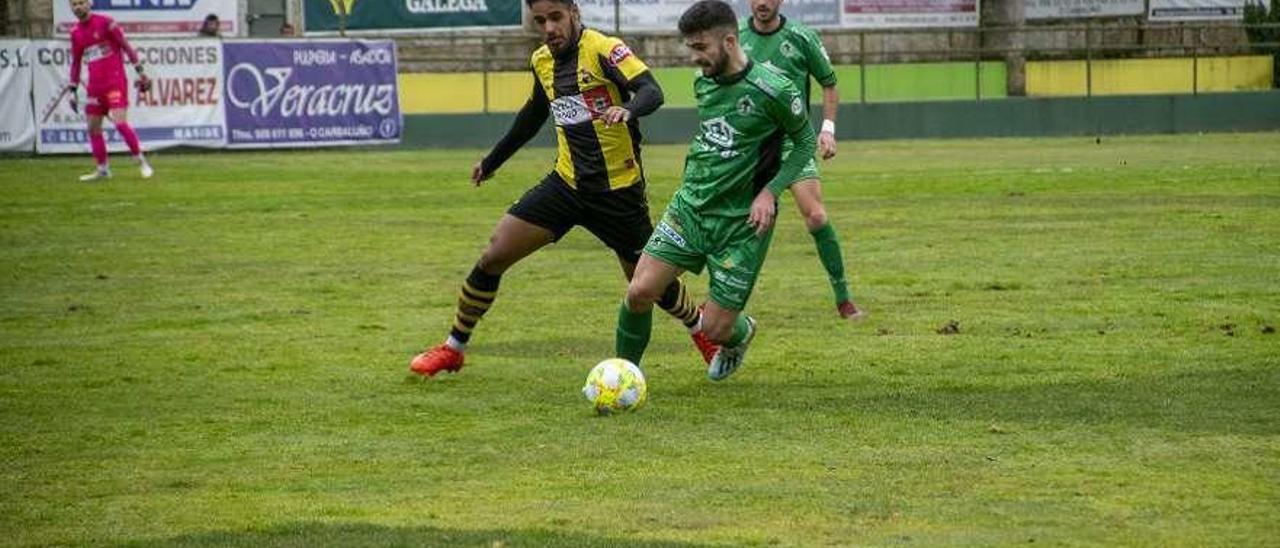 Último partido disputado sobre el césped de Espiñedo, el Arenteiro-Rápido de Bouzas. // C.P.