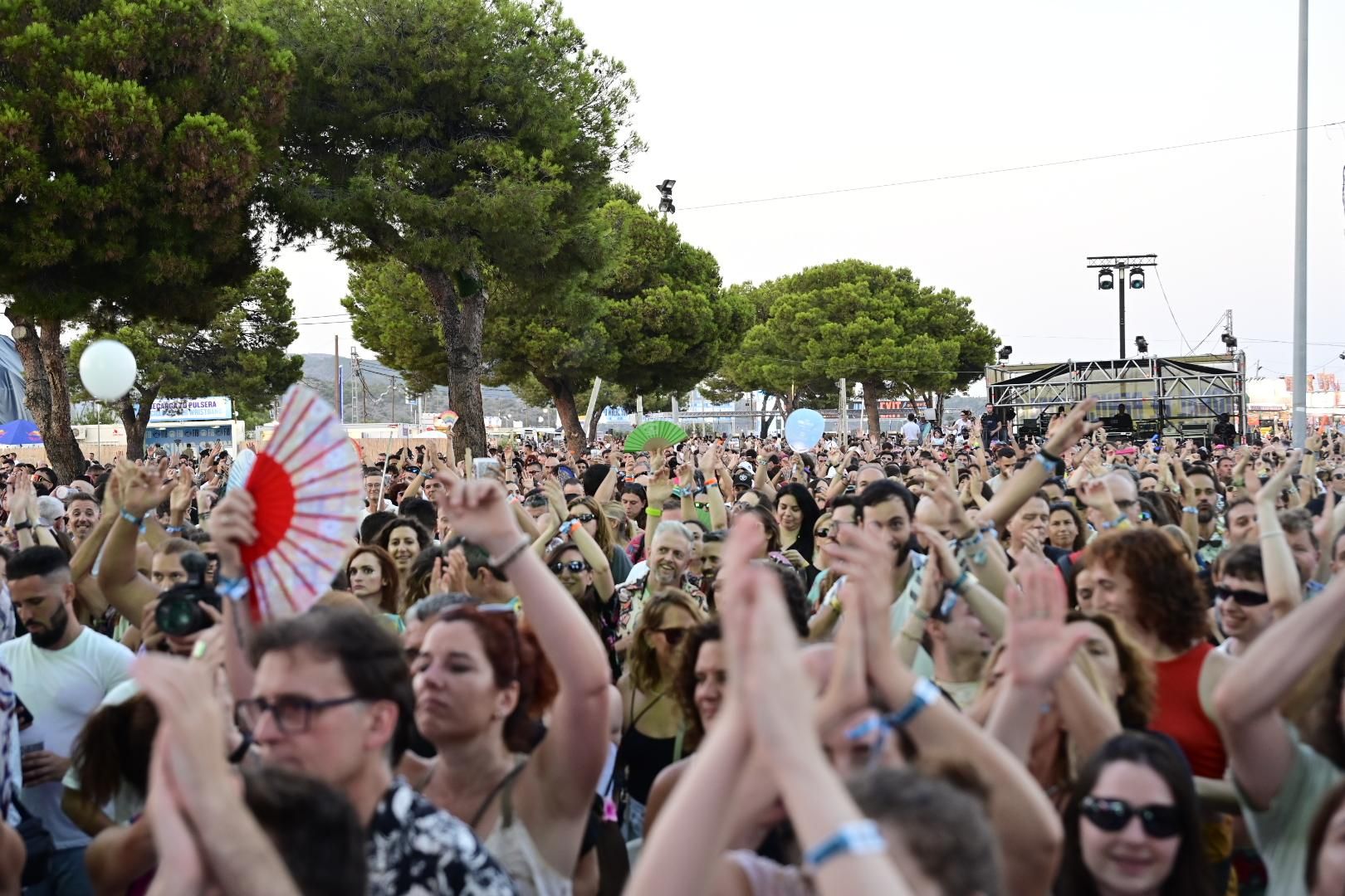 Galería | Los asistentes del FIB disfrutan de su primer día de festival