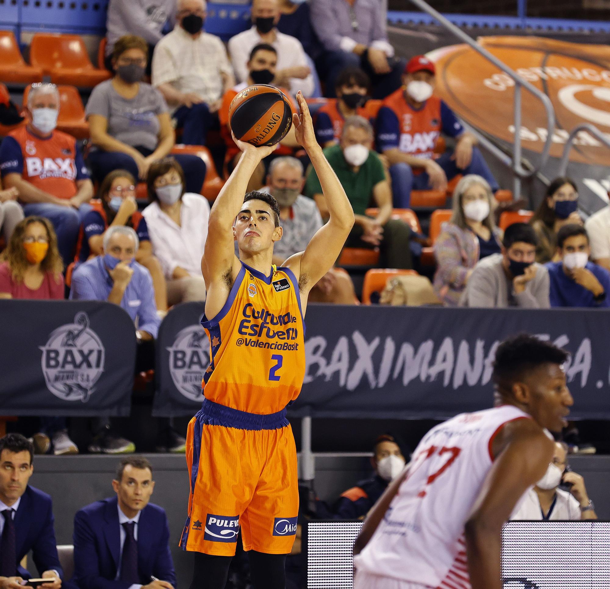 Las mejores fotos del Manresa - Valencia Basket