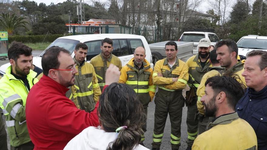 Las imágenes de la gran oleada de incendios en Asturias