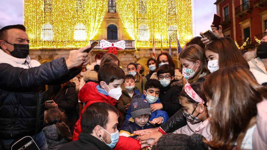 Gijón celebra el encendido del alumbrado navideño