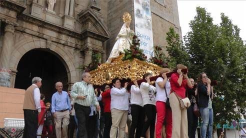 Ofrenda a la Virgen de las Cruces de Don Benito