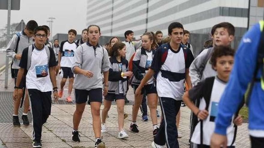 Los participantes, a su llegada al HUCA.