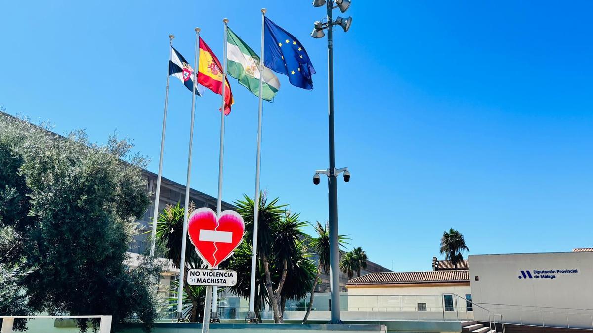 Bandera de Ceuta en la Diputación de Málaga.