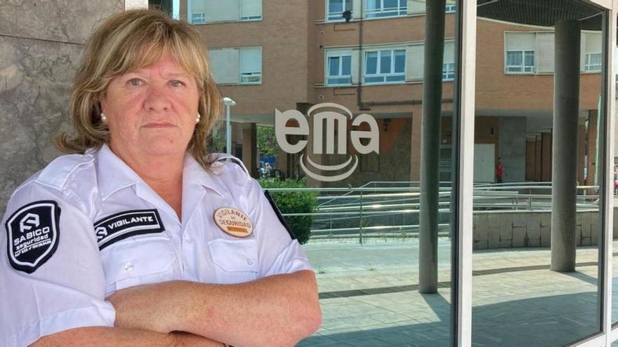 Una vigilante de seguridad salva la vida a una niña que se atragantó con un caramelo en Gijón: &quot;No podía respirar&quot;