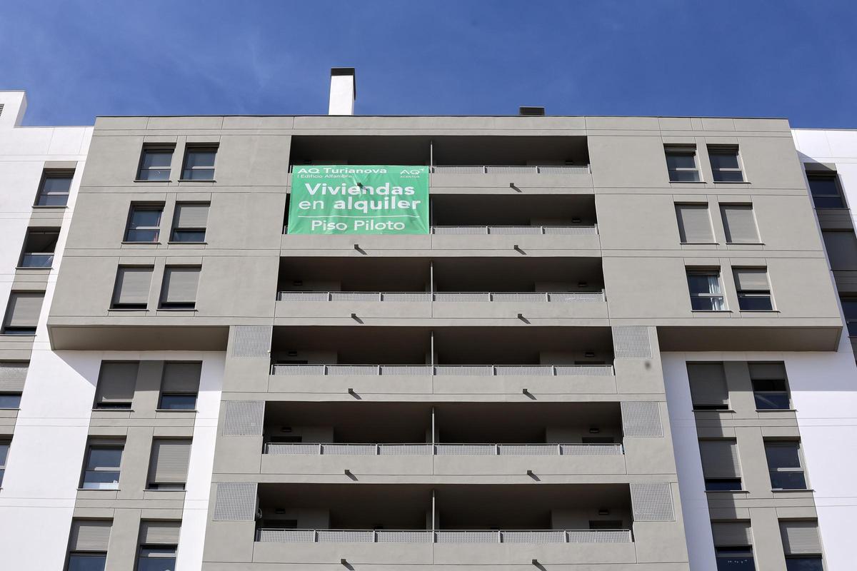 Edificio de viviendas de alquiler en el barrio de Turianova.