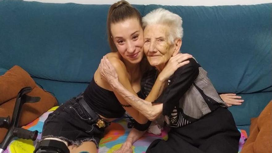 Tıbbi ihmal nedeniyle hayalinden vazgeçmek zorunda kalan Teruel'li jimnastikçi Noemí Cobos: “Bir saatten fazla ayakta duramıyorum”