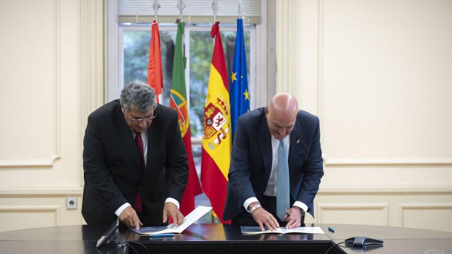 Firma de un acuerdo entre la región Norte de Portugal y la Junta de Castilla y León. |