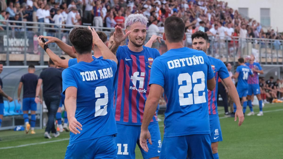 Toni Abad se perderá el trascendental partido de este domingo.