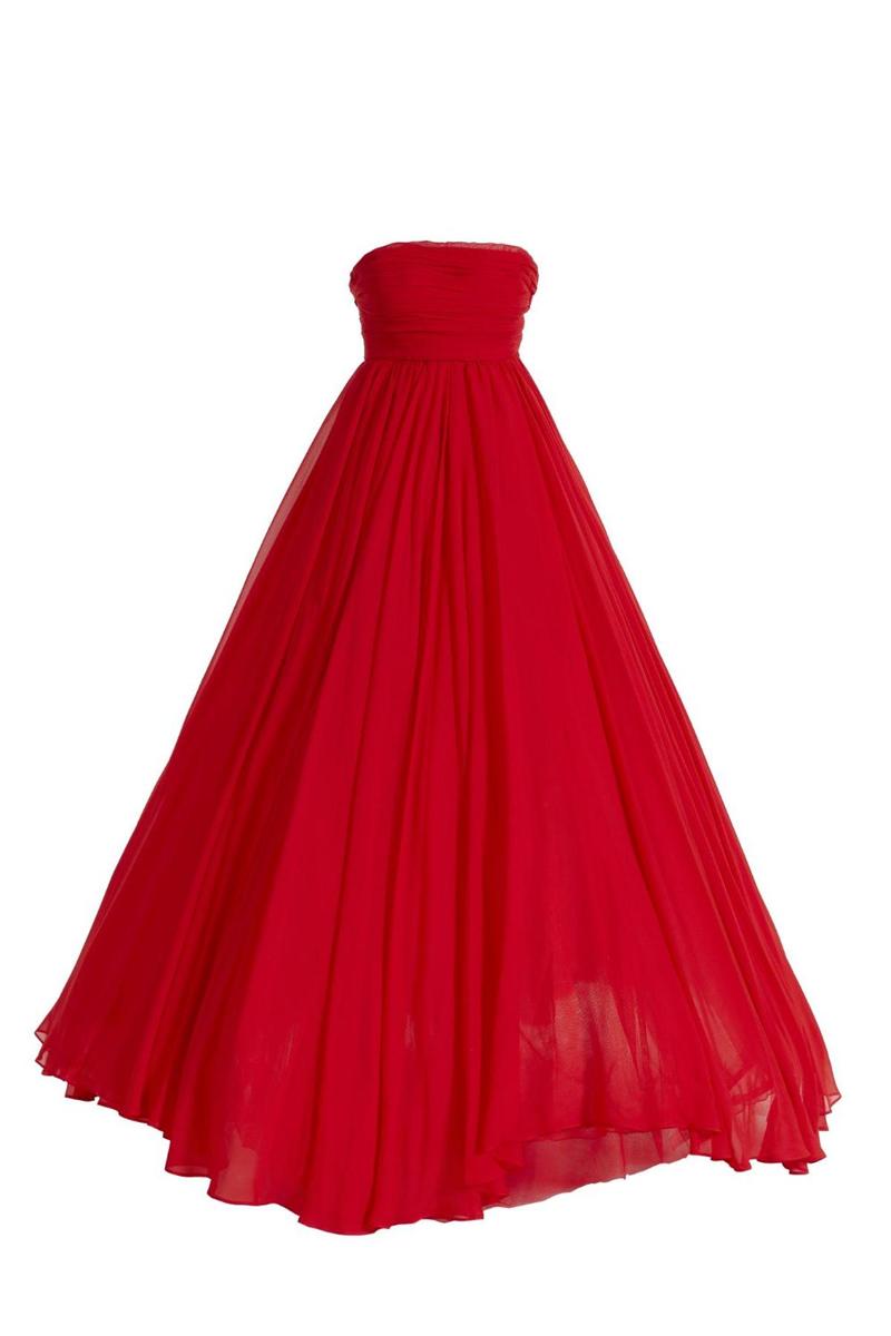 Vestido palabra de honor en satén rojo (corpiño) y capas de tul (falda) envueltos en gasa de seda