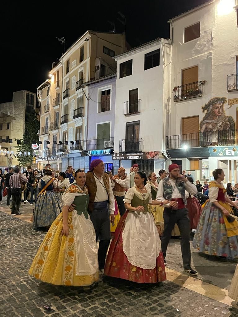 Así ha sido la multitudinaria "recorreguda" fallera en Xàtiva