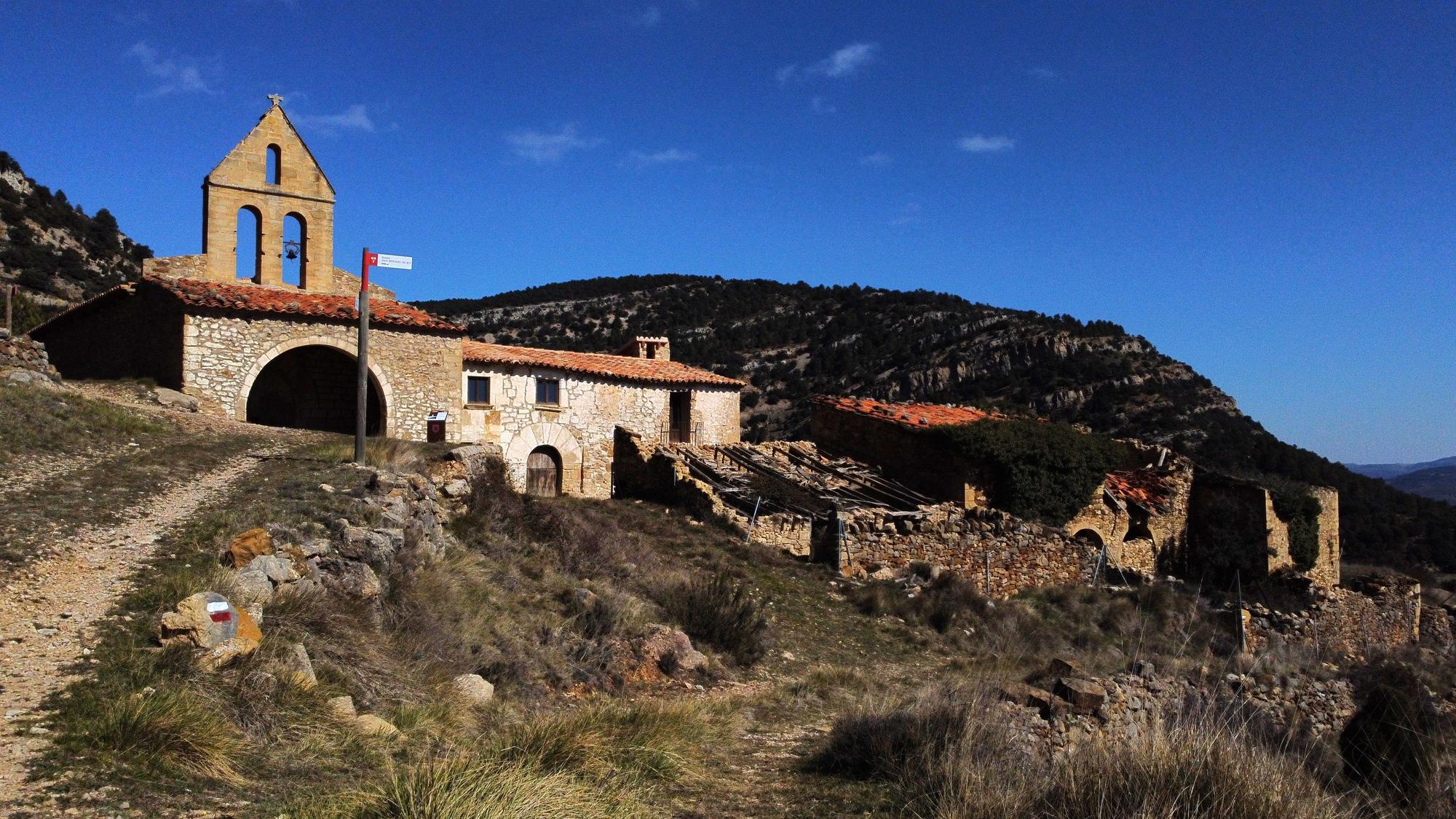 Galería de fotos: Una ermita de Castellón, un tesoro con mucha historia, ovnis y budistas