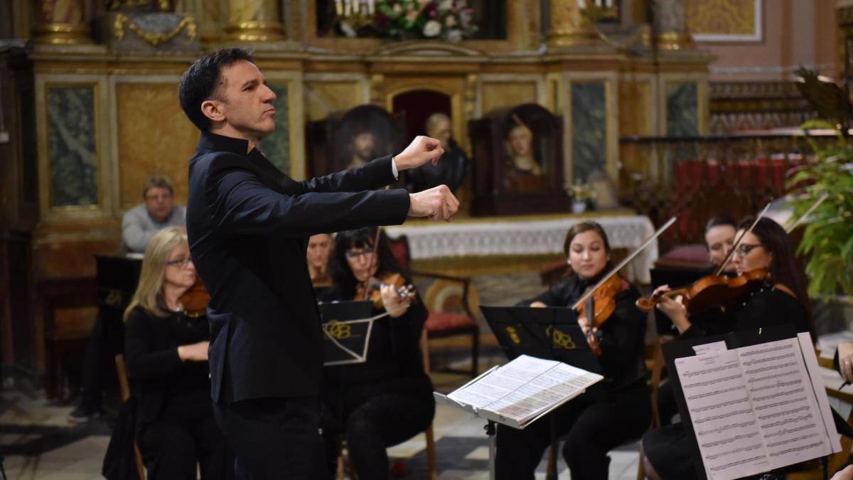 Un momento del concierto que ha ofrecido en San Alberto la Orquesta de Cámara de Bormujos. / Jesús Barrera